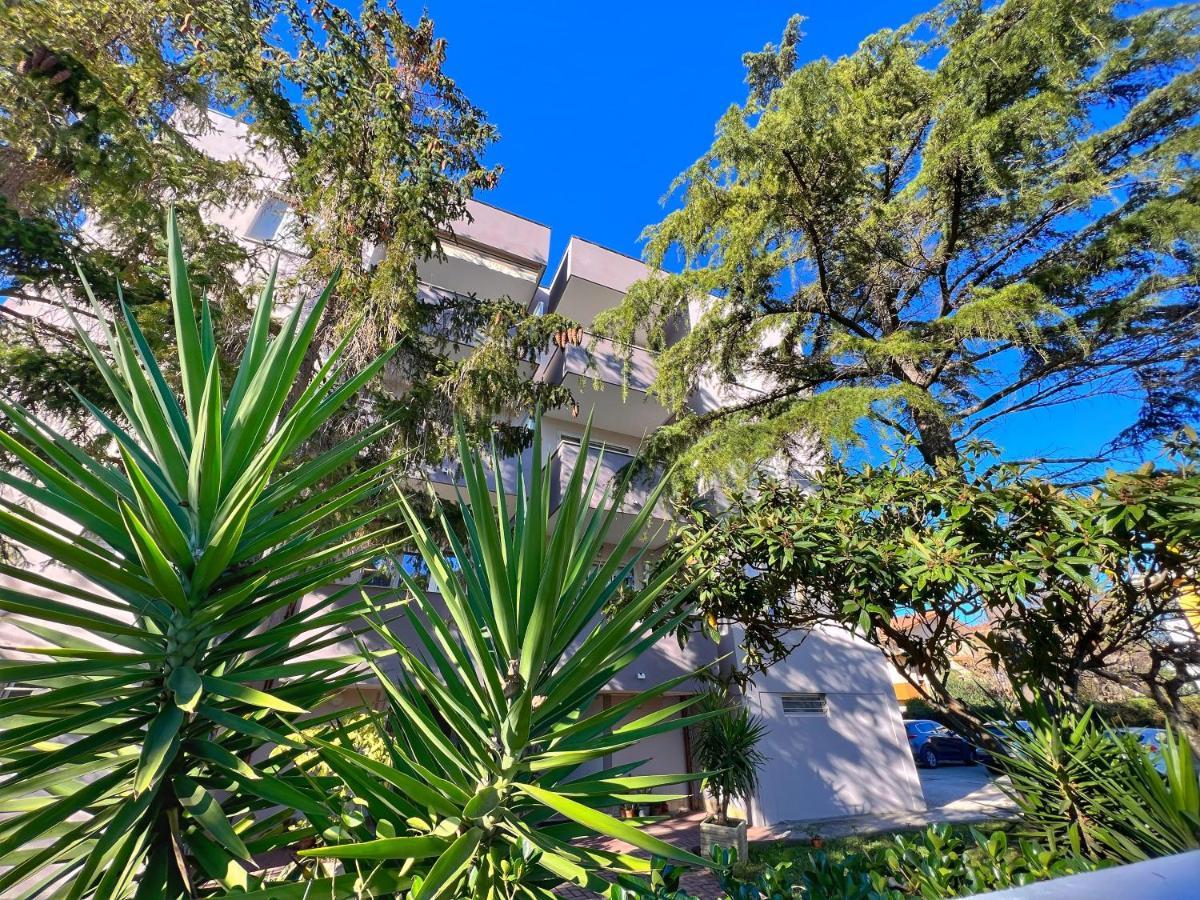 Lovely Apartment A Due Passi Dal Mare Rimini Ngoại thất bức ảnh
